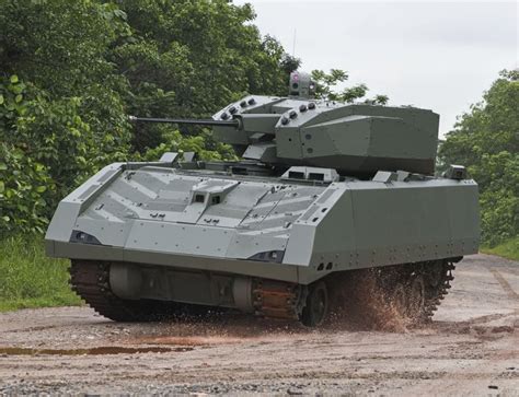 Singapore S Next Generation Hunter Armoured Fighting Vehicle Breaks Cover