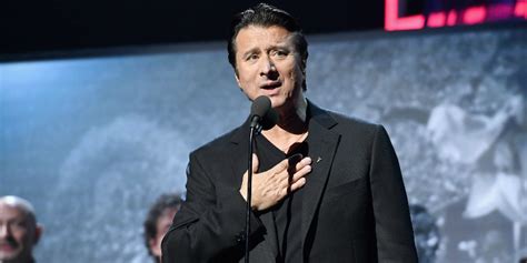 Rock Hall 2017 Steve Perry Appears With Journey For First Time In 12