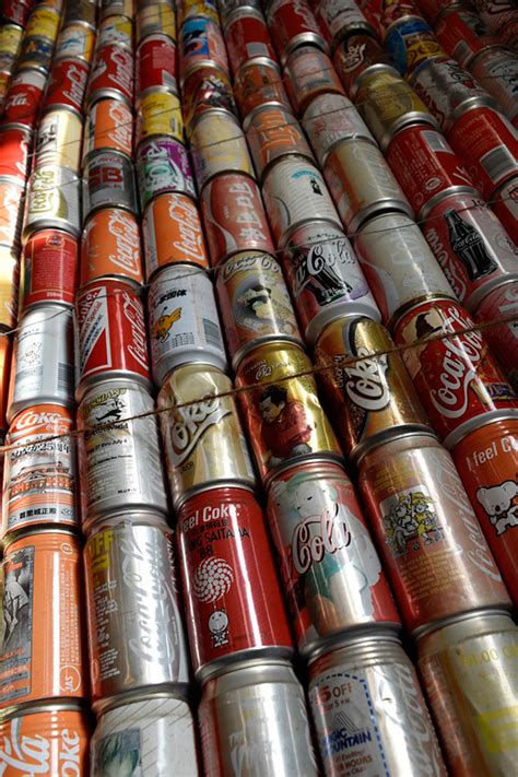 空き缶を集めて30年 気づいたら世界一のコレクターに（元たま・石川浩司の「初めての体験」3） danro