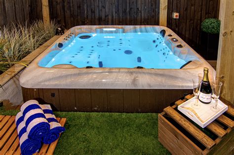 Seafront Group Stay Nr Blackpool W Hot Tub