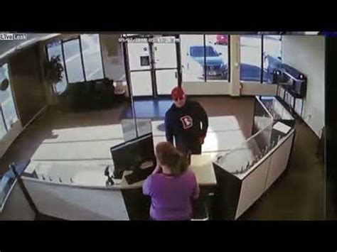 Terrible Robber Drops Guns And His Pants [video]