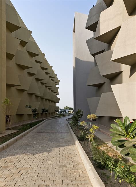 The Street Hostel By Sanjay Puri Architects Livegreenblog