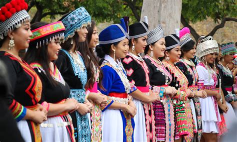 In Pictures Its New Years Hmong Style At El Dorado Park Long