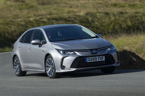 Toyota Corolla Saloon review | DrivingElectric