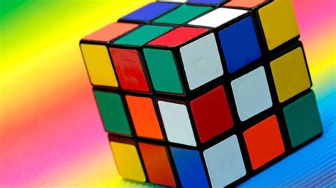La Storia Del Successo Del Famosissimo E Colorato Cubo Di Rubik