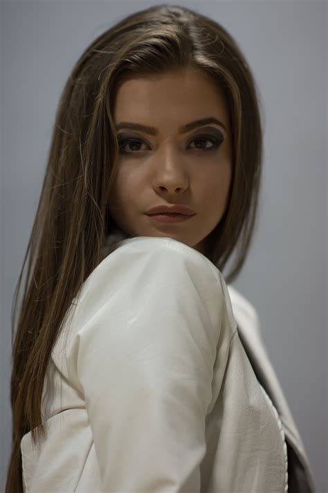Cute girls hairstyles can be achieved in hundreds of ways, but the most impressive haircut this hairstyle is adequate for those girls who want. Free Images : person, girl, woman, white, female, young, studio, lady, hairstyle, makeup, long ...