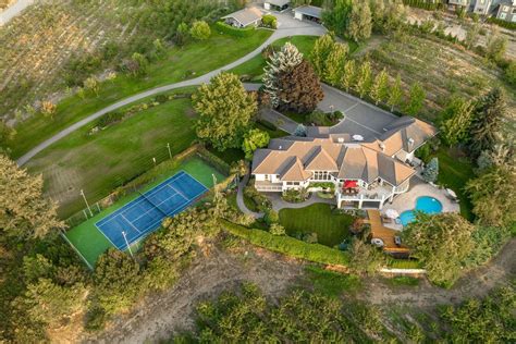 Video Of The Week Magnificent Estate In Kelowna British Columbia