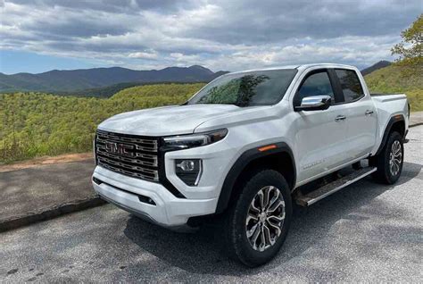 A Detailed Review Of The 2023 Gmc Canyon Advantages Disadvantages