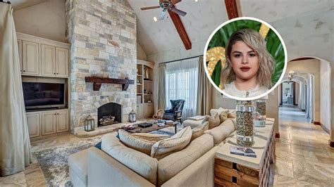 Selena Gomez Lists Mansion In Fort Worth Texas Variety
