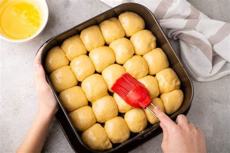 Honey Pan Rolls The Simple Recipe For Amazing Dinner Rolls