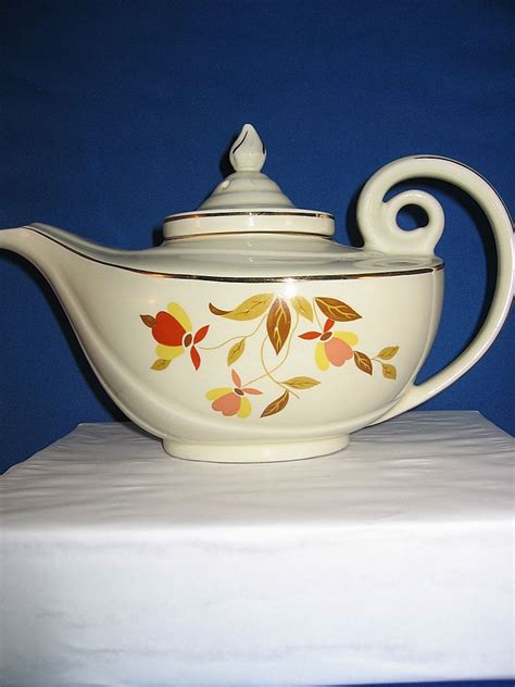 Halls Jewel Tea Autumn Leaf Aladdin Tea Pot From Big Red On Ruby Lane