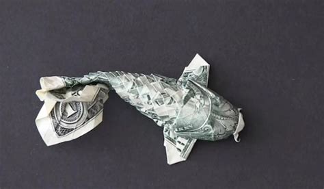 Watch Time Lapse Origami Turns A Dollar Bill Into A Koi Fish Boing Boing