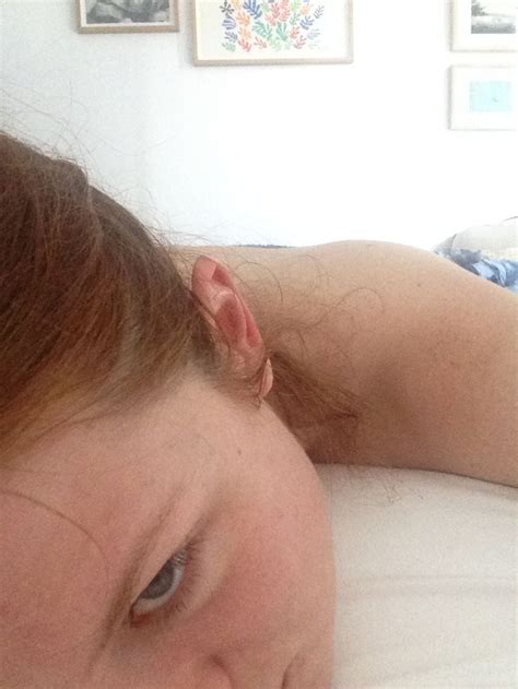 Bonnie Wright Nude And Sexy Leaked Fappening 7 Photos