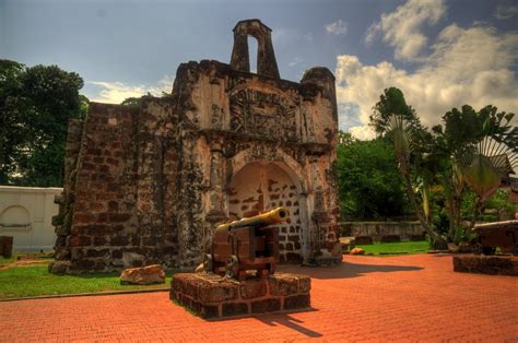 Tempat makan best melaka 2018. Tempat Menarik Di Melaka: Kota A Famosa