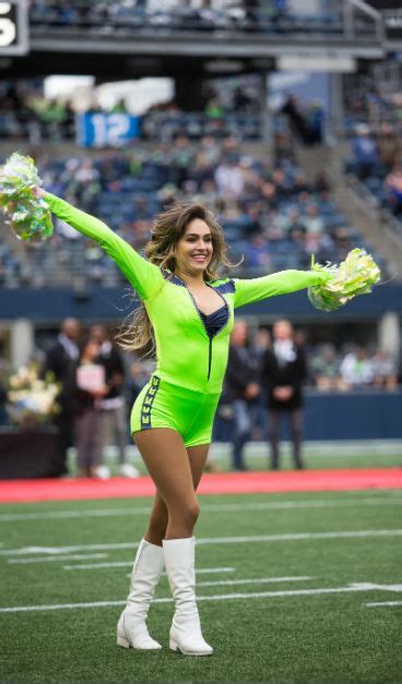 Seattle Seahawks Cheerleaders Hottest Nfl Cheerleading Outfits