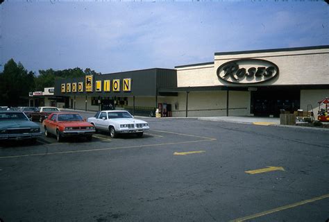Food lion 109 hilltop village hilltop village oxford nc 27565. new food Lion and Roses Oxford NC | early 80s Hilltop ...