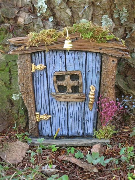 Then i collected my accessories. DIY Fairy Door - Craft projects for every fan!