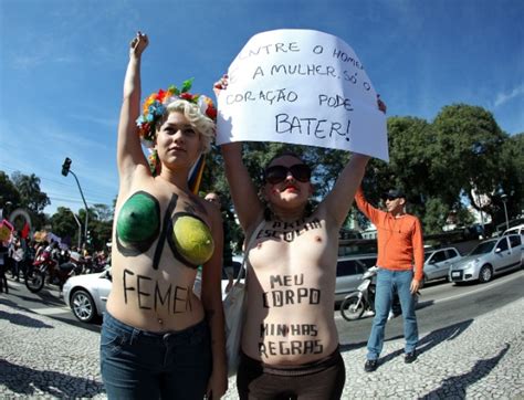 Marcha Das Vadias Acontece Em Curitiba Fotos Uol Not Cias