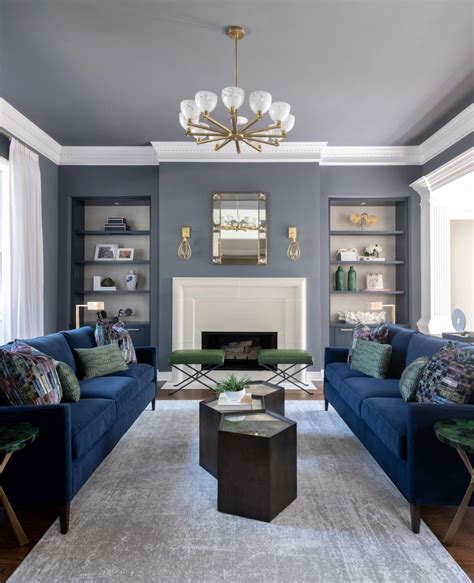Traditional Style Grey And Blue Living Room Decor With Blue Velvet