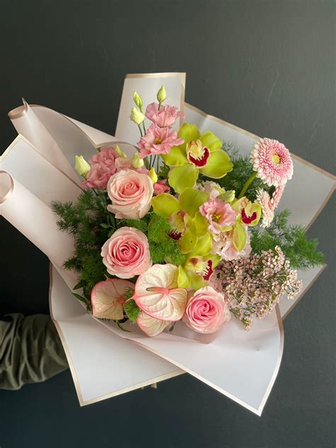 Spring Romance Flower Bouquet Luxury Flowers Delivery Luxflowerbox