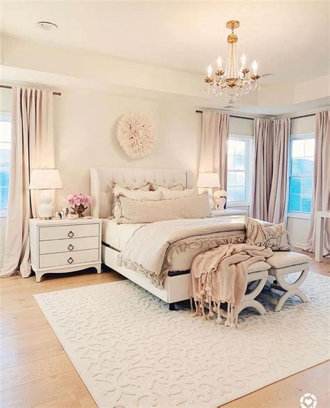 Awesome 20 Impressive Chandeliers Decoration Ideas For Your Bedroom