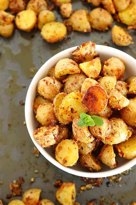 Place potatoes in a 350 degree oven for 60 minutes. Oven Roasted Potatoes, Crispy Oven-Roasted Potatoes, how ...