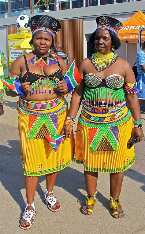 Zulu Women Supporting South Africa At The World Cup 2010 Zulu Women African Clothing African