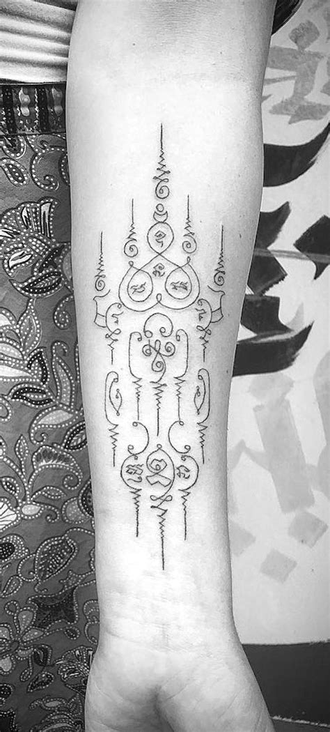 A Guide To Getting A Sacred Tattoo In Thailand Sak Yant Tattoo Designs