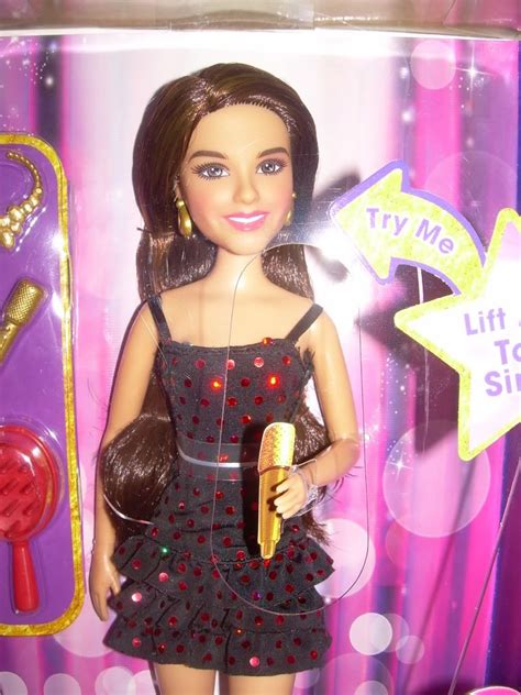 Victoria Justice Toys Nickelodeon Victorious Victoria Justice Singing Tori Doll Nib
