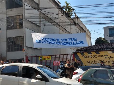 Organizada protesta em frente à sede Cruzeiro vai sair dessa Nem que