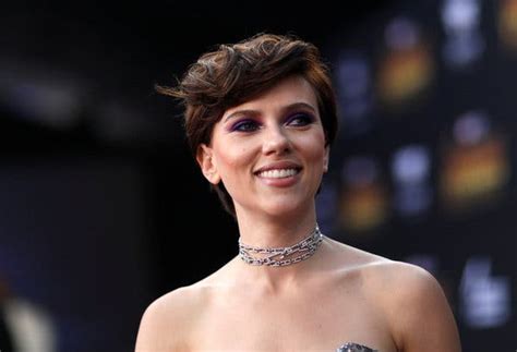 Scarlett Johanssons Casting As Transgender Man Draws A Backlash The