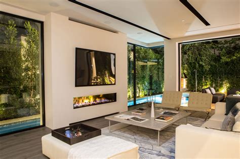 Indoor Outdoor 200 Fireplace In A Living Room That