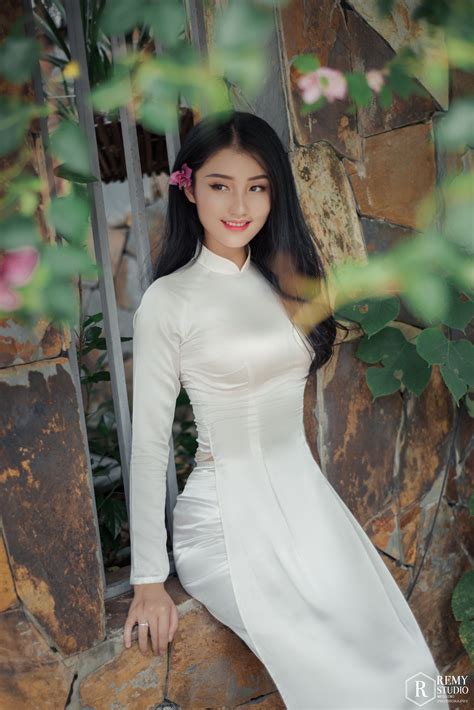 Áo Dài Remy Studio Beautiful Asian Women Vietnamese Clothing