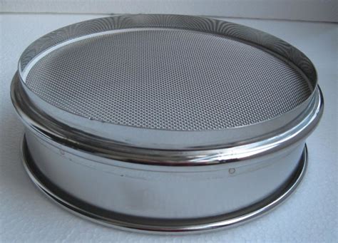 China Stainless Steel Standard Test Sieve Vibrating Sieve Wire Mesh
