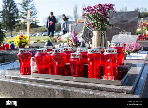 people remembering their loved ones who died Stock Photo - Alamy