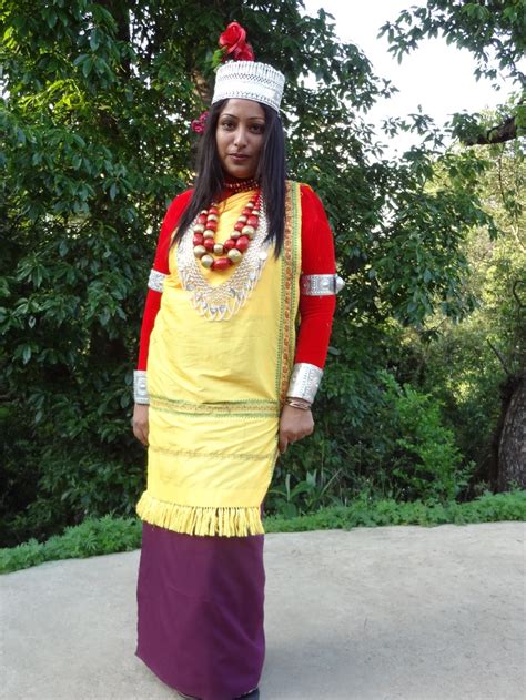 traditional khasi dress the khasi traditional female dress is extremely elaborate with several