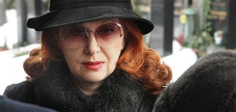 Desítky let vypadá téměř stejně, kosmetiku odmítá a botox má za nesmysl. Zestárla jsem, zoufá si dvojnásobná babička Saskia ...
