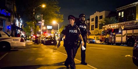 Toronto Shooting Rampage Leaves 2 Dead 13 Hurt Gunman Dead After Firing Into Restaurants Fox