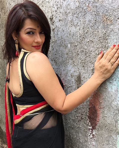 falguni rajani in sleeveless saree blouse bhabhiji ghar par hai tv actress