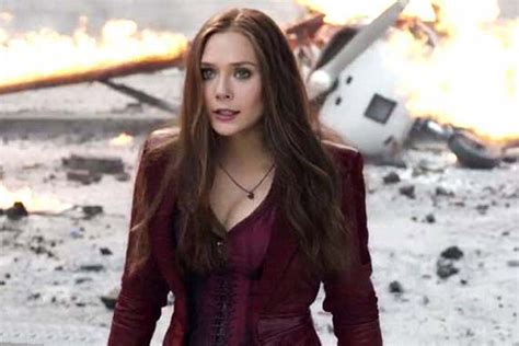 Elizabeth Olsen Wishes Her Avengers Infinity War Costume Showed Less