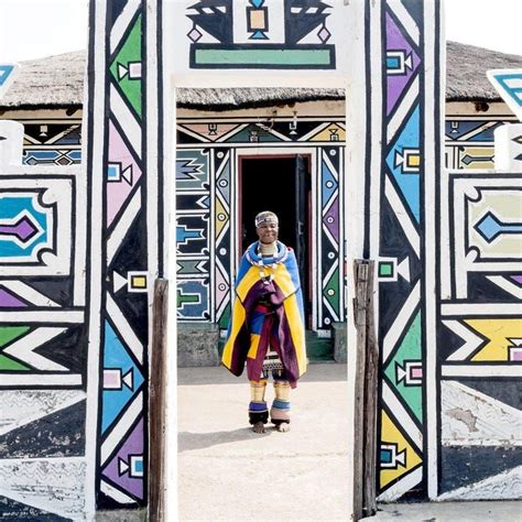 Esther Mahlangu One Of South Africas Most Famous Artists Perpetuates