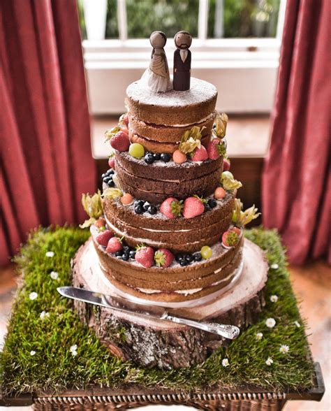 Lovely Country Wedding Naked Cake Wedding Cake Rustic Wedding Cakes