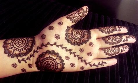 20 Simple Mehndi Designs For Hands Pakistanipk