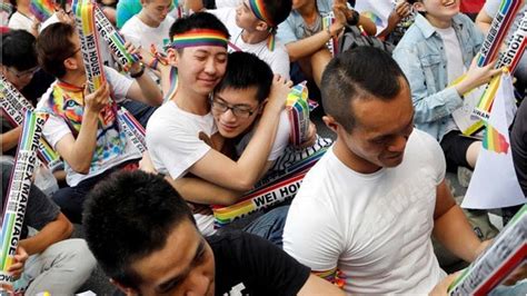 Taiwan Legalises Same Sex Marriage A First In Asia Youtube