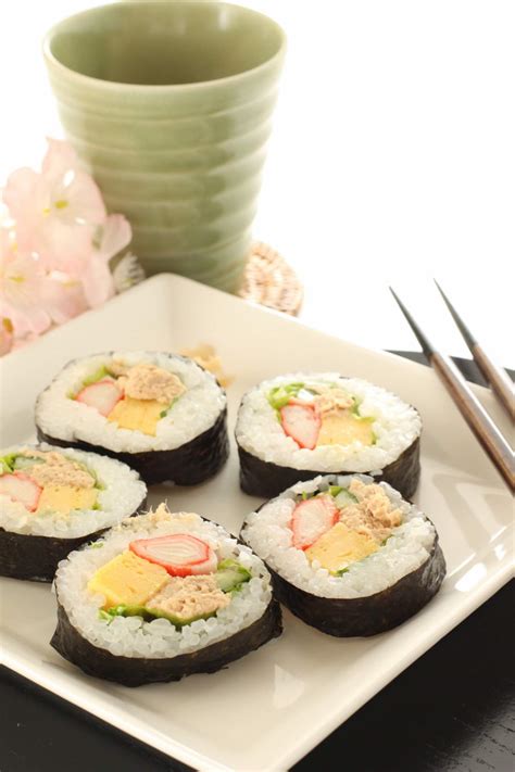 24 Popular Cooked Sushi Easy Sushi Rolls To Order At Restaurant Or