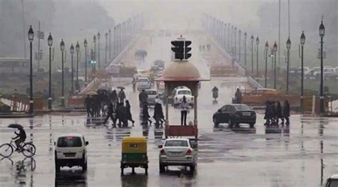 Parts Of Delhi Ncr Receive Light Rain Imd Says Cloudy Sky With Light