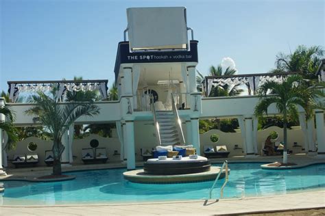 bild der geilste pool der welt zu lifestyle holidays vacation resort the crown villas in