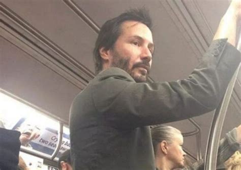 Cómo Keanu Reeves Superó Una Vida Trágica Y Se Volvió Una Estrella