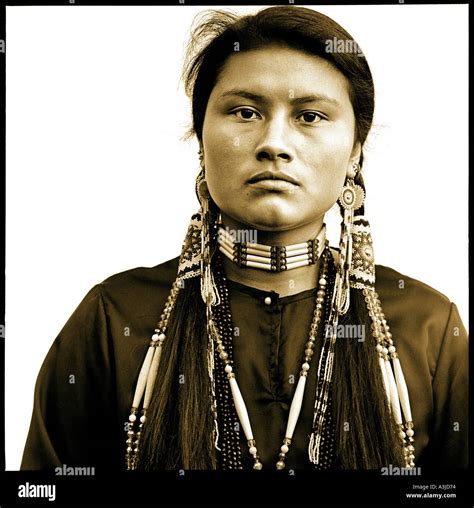 Collection 99 Pictures Pictures Of Native American Women Stunning