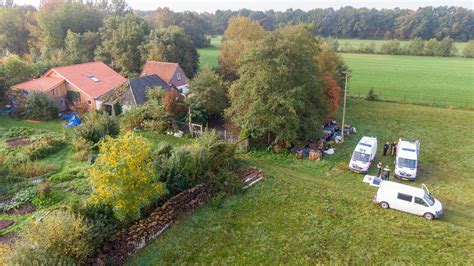 De ruinerwolse nieuws website in navolging van vele andere brandweerkorpsen heeft ook het brandweerkorps ruinerwold een statement afgegeven. Luchtruim boven boerderij Ruinerwold is nu no-flyzone: 'Een zorgelijke maatregel' | Foto | AD.nl